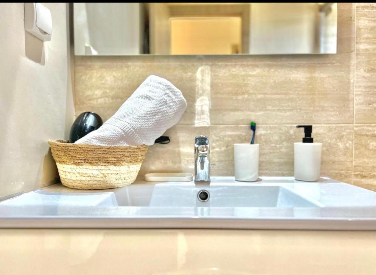 Appartement De Luxe Avec Jardin Vue Sur La Piscine Golf Securise 24H Sur 24 A 5 Minutes De L Aeroport 마라케시 외부 사진