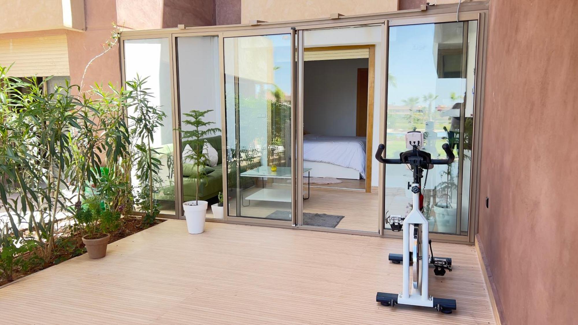 Appartement De Luxe Avec Jardin Vue Sur La Piscine Golf Securise 24H Sur 24 A 5 Minutes De L Aeroport 마라케시 외부 사진